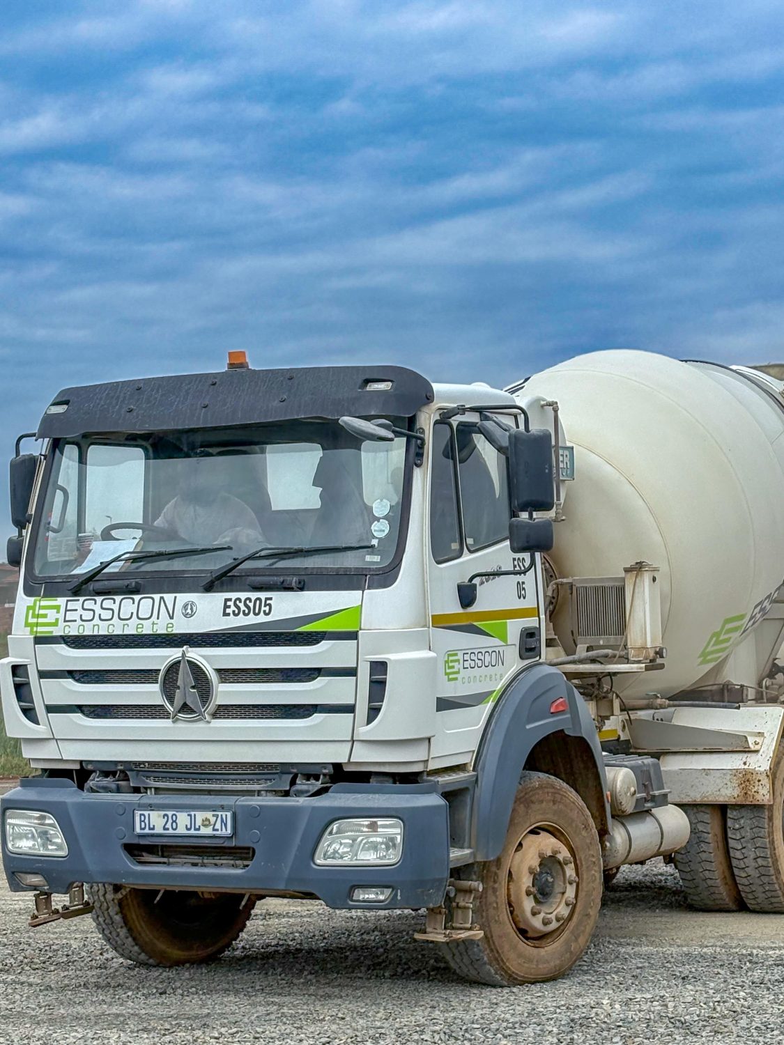 Esscon Concrete mixer truck